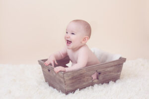 photo bebe heureux